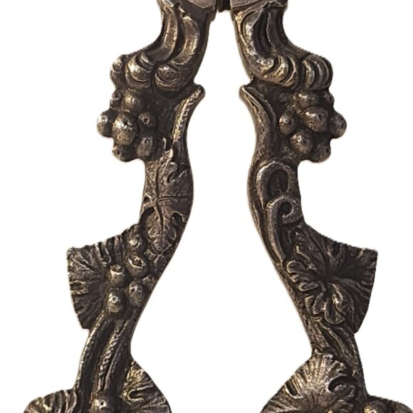 1900s Victorian or Prior Silver Ornate Grape Cluster Scissors - Picture 2 of 4